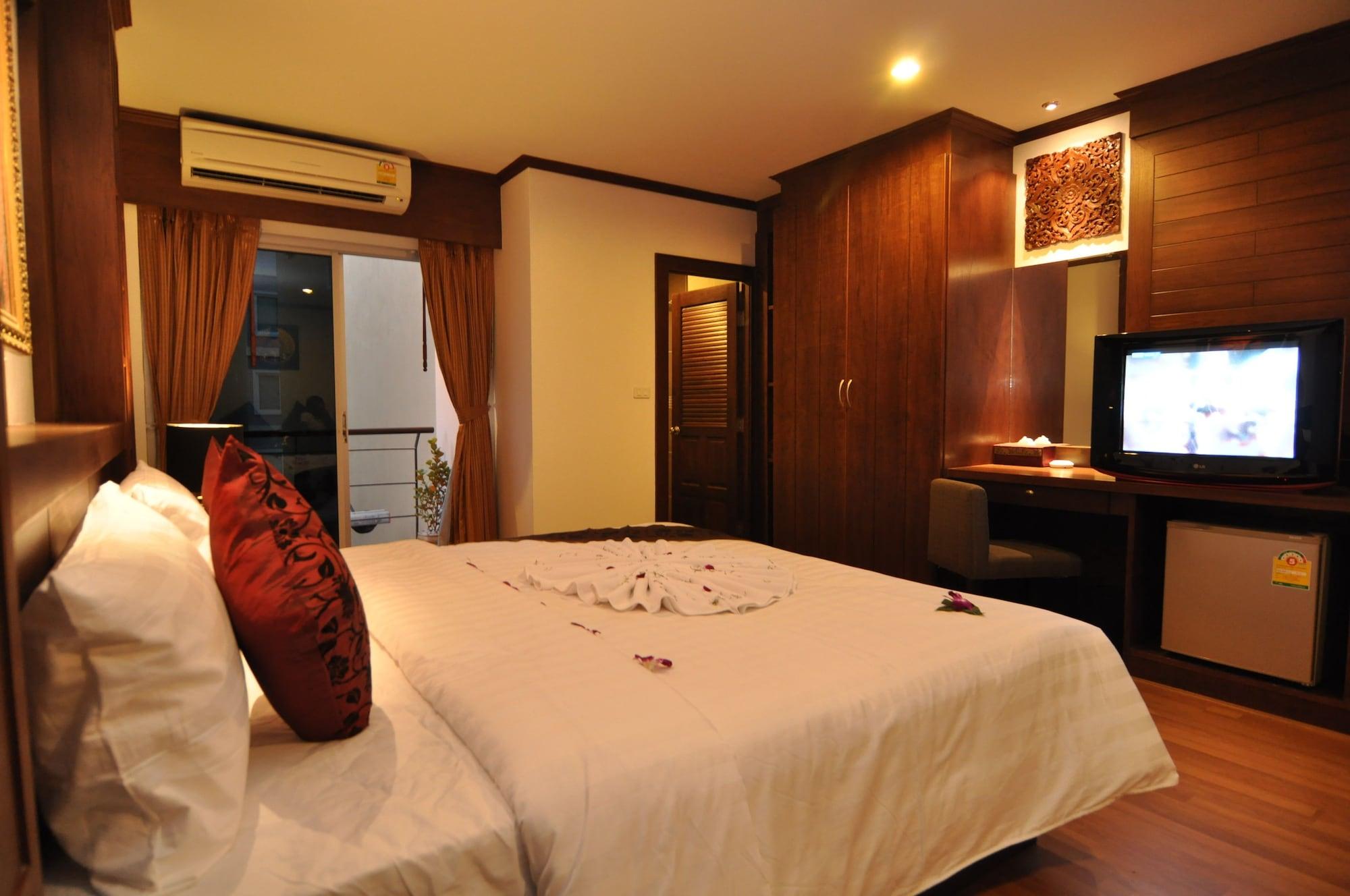 Hemingway'S Hotel Patong Ngoại thất bức ảnh