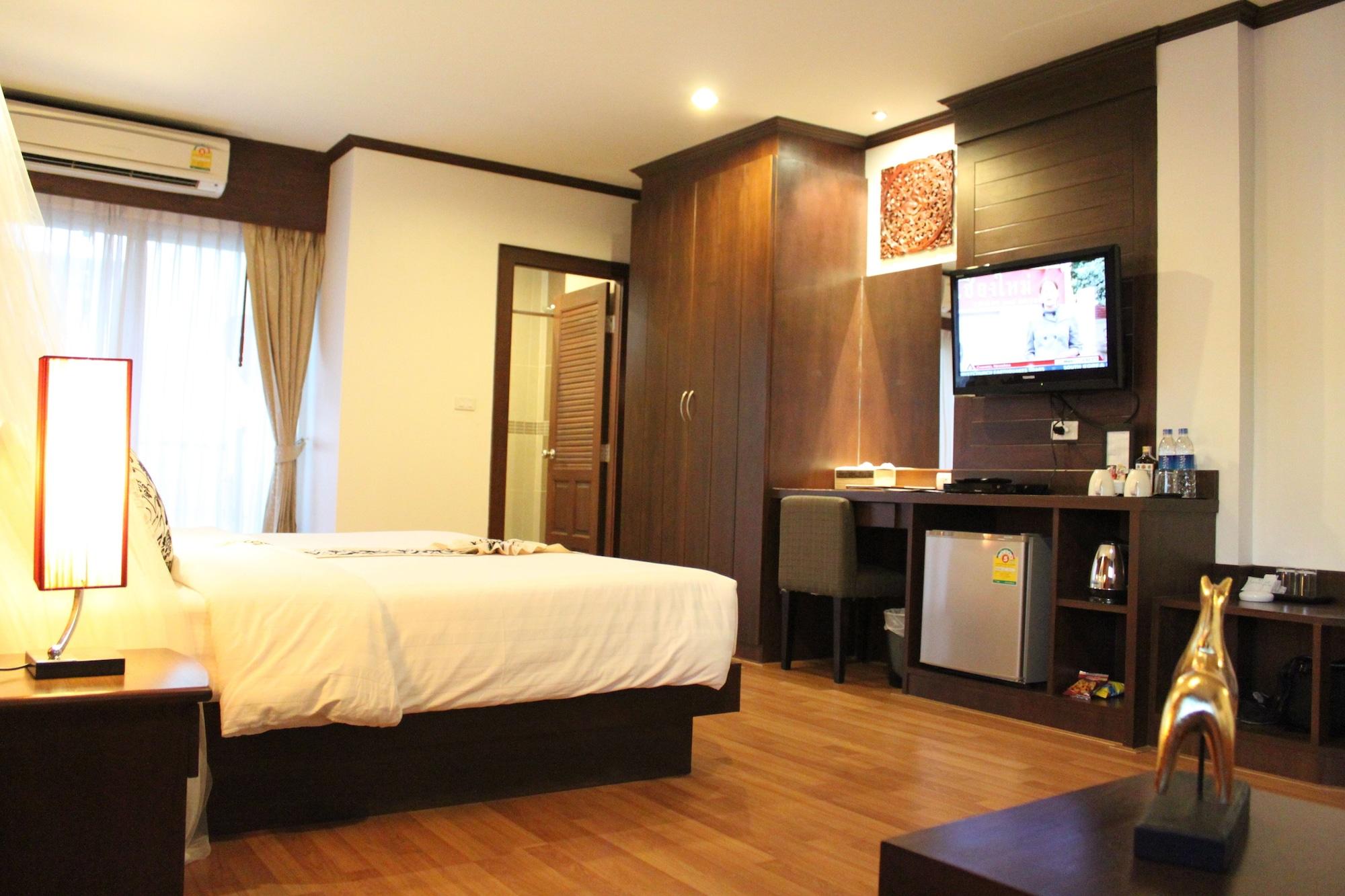 Hemingway'S Hotel Patong Ngoại thất bức ảnh