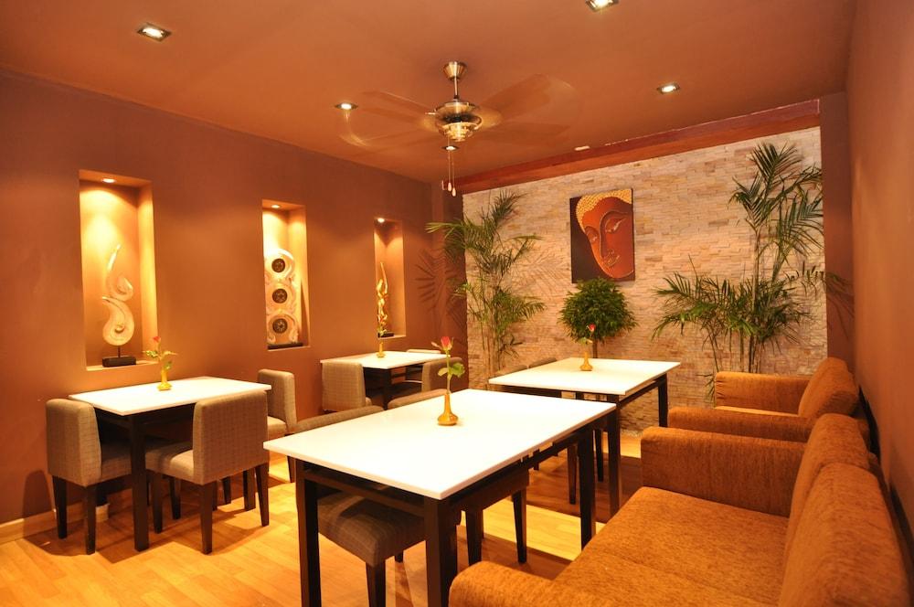 Hemingway'S Hotel Patong Ngoại thất bức ảnh