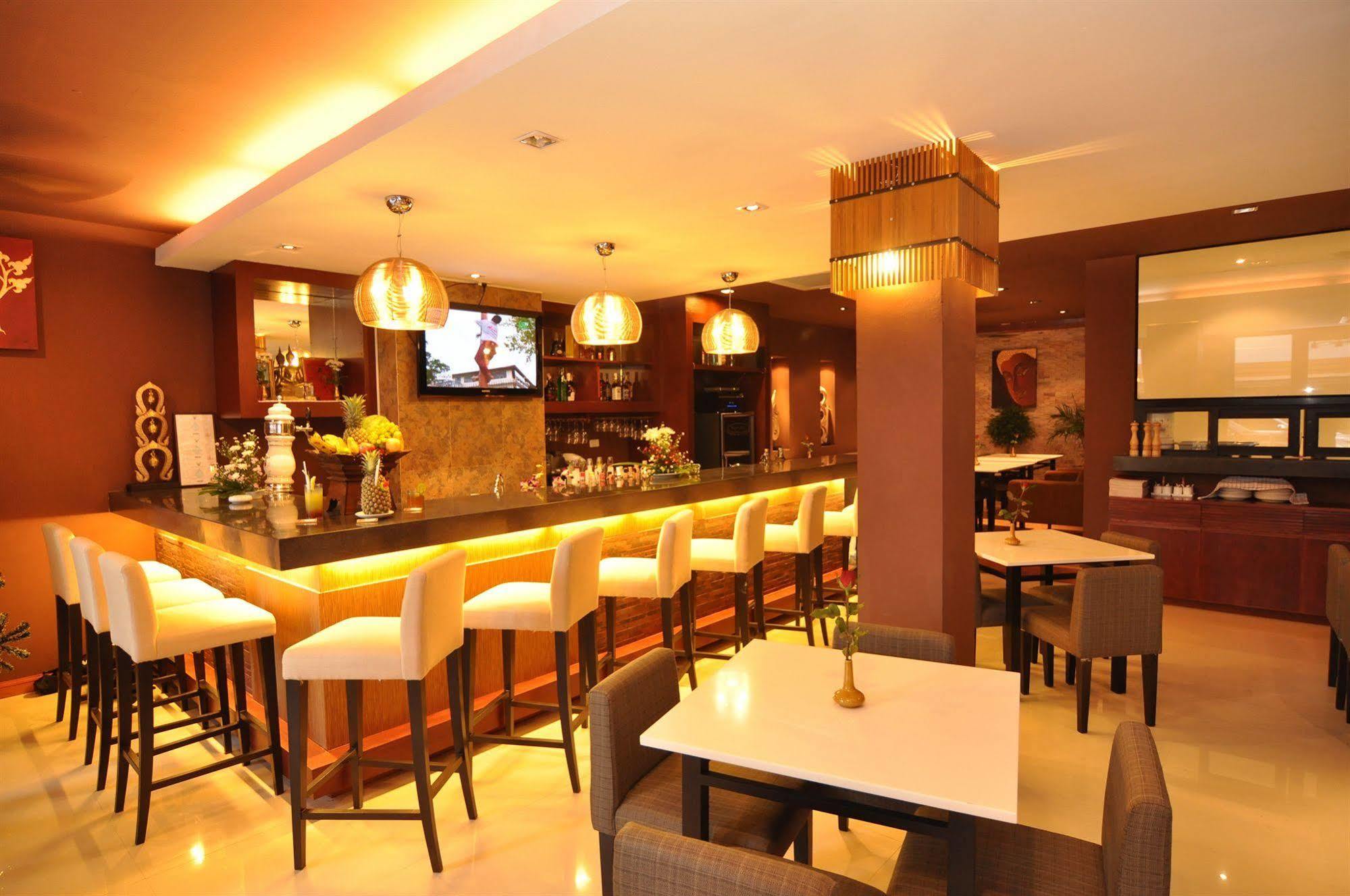 Hemingway'S Hotel Patong Ngoại thất bức ảnh